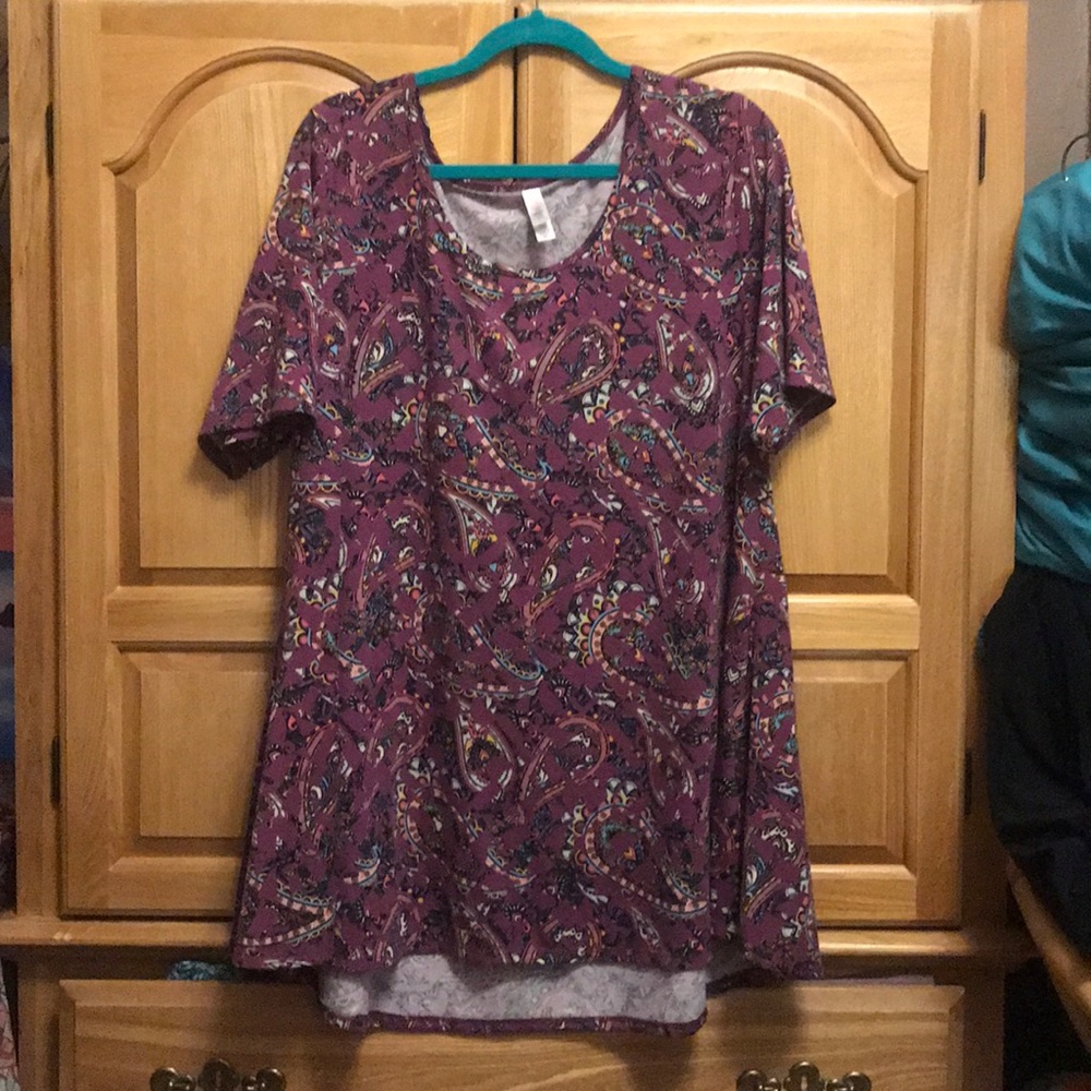 Lularoe perfect T! Funky maroon pattern
